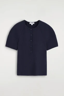 ABGERUNDETES, GERIPPTES HENLEY-OBERTEIL AUS JERSEY