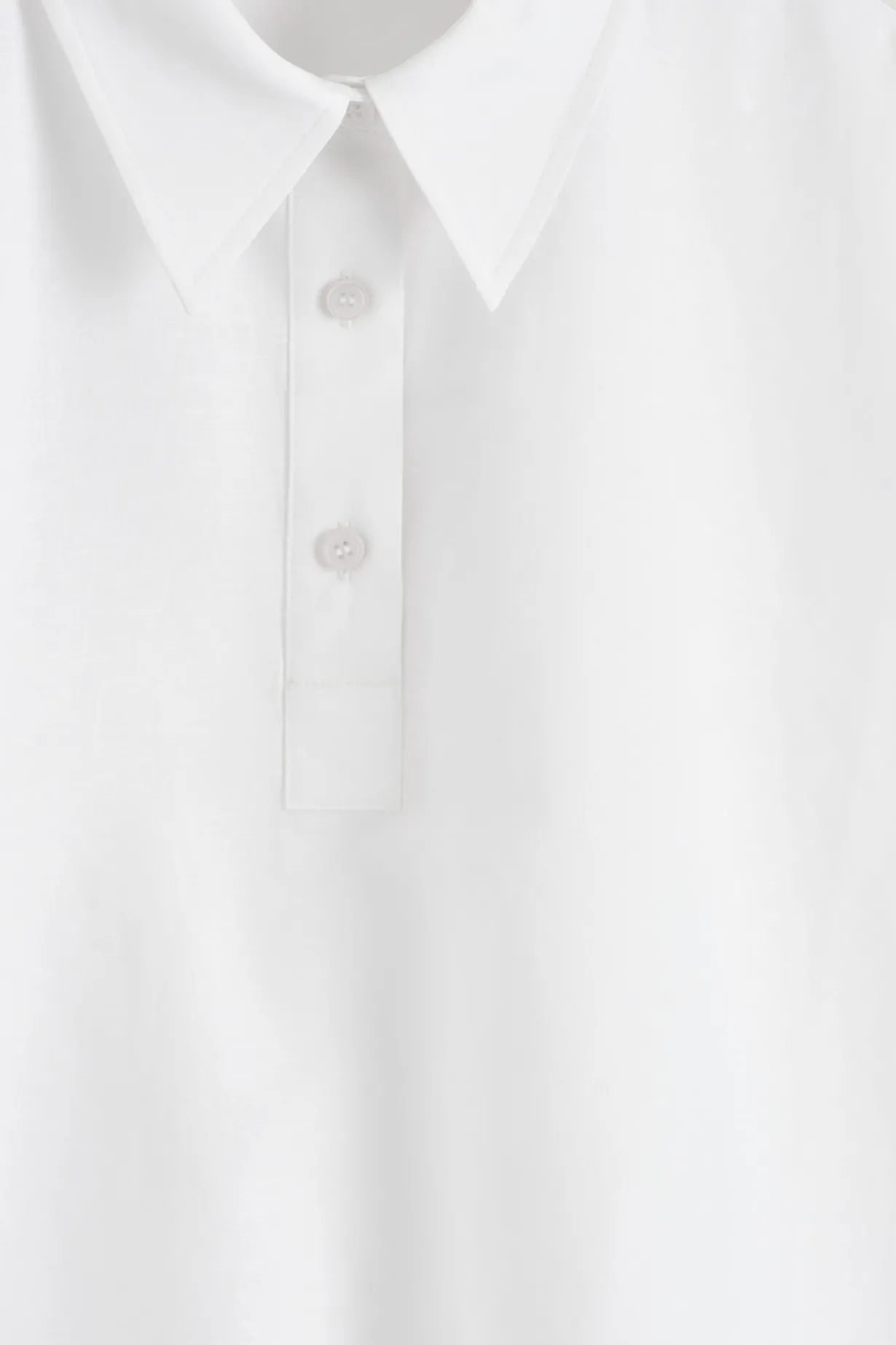 ABGERUNDETES HEMDKLEID AUS LEINEN-BAUMWOLL-MIX