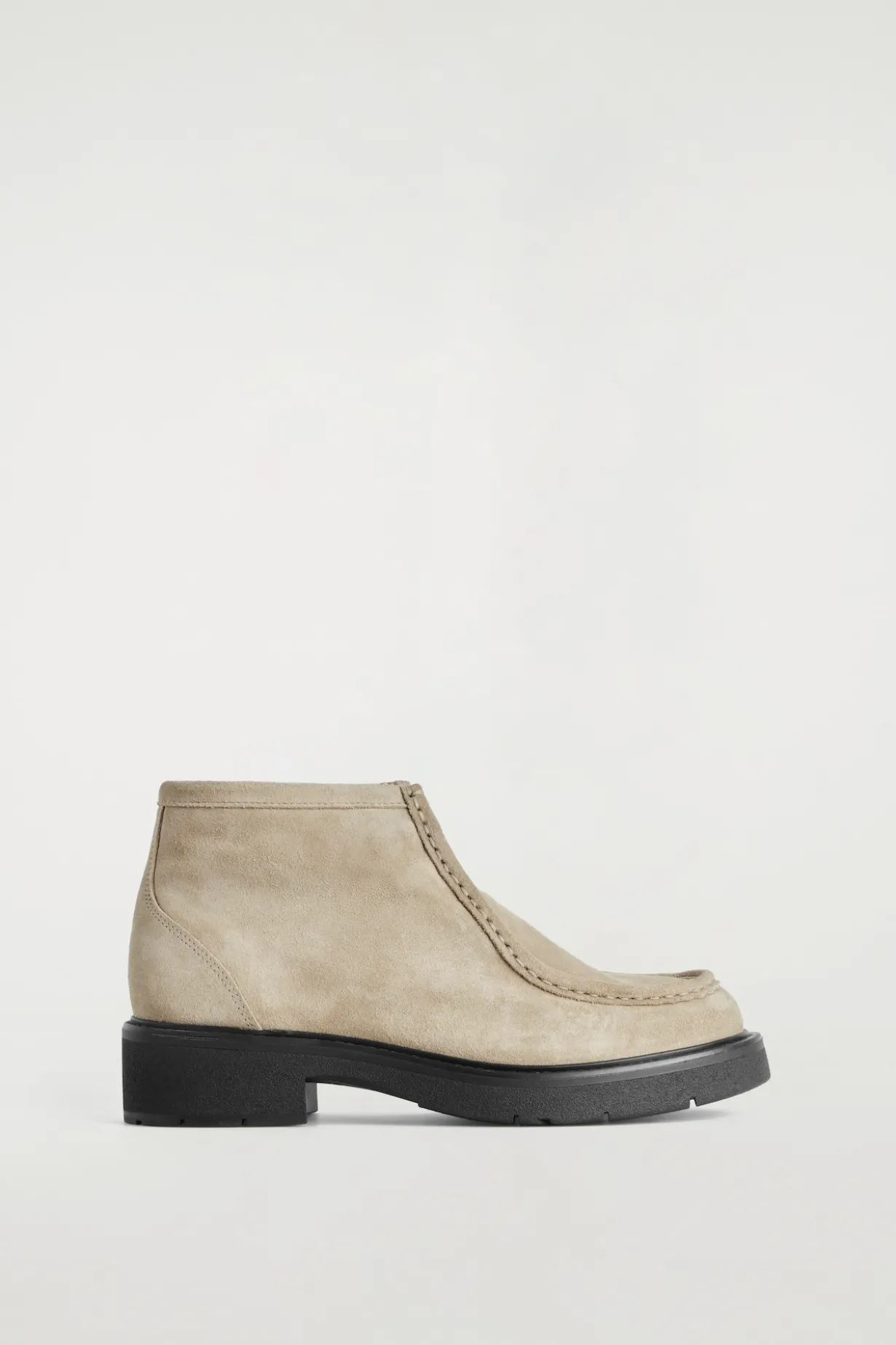 ANKLE BOOTS AUS VELOURSLEDER MIT SCHNÜRUNG