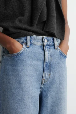 ARCH SCHMAL ZULAUFENDE JEANS