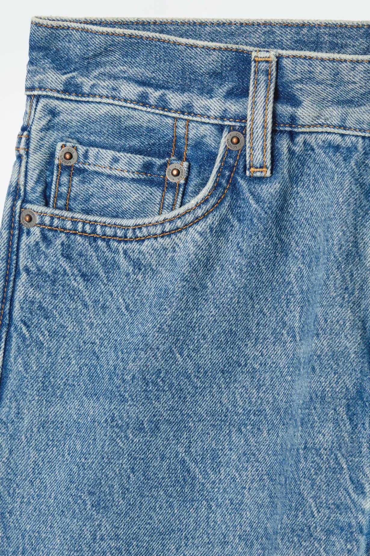 ARCH SCHMAL ZULAUFENDE JEANS