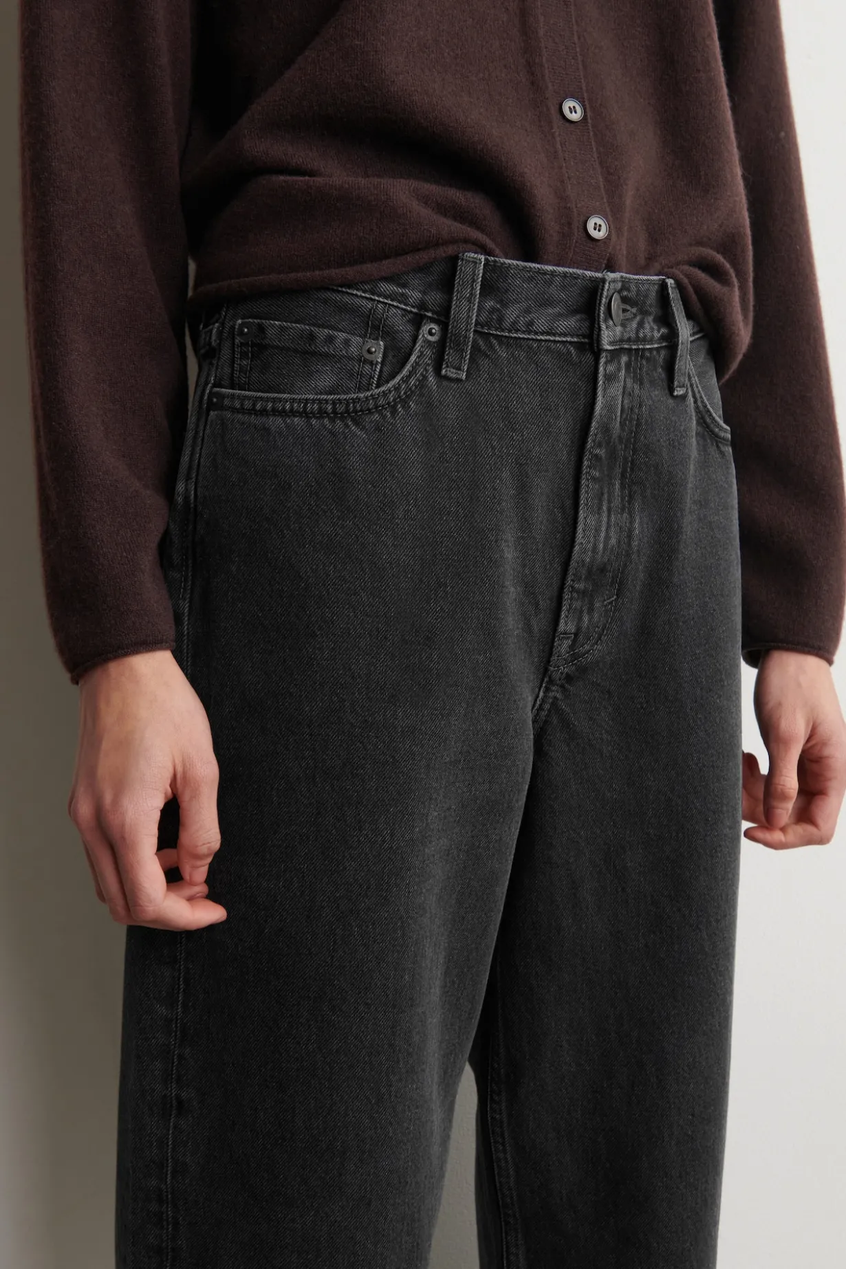 ARCH SCHMAL ZULAUFENDE JEANS
