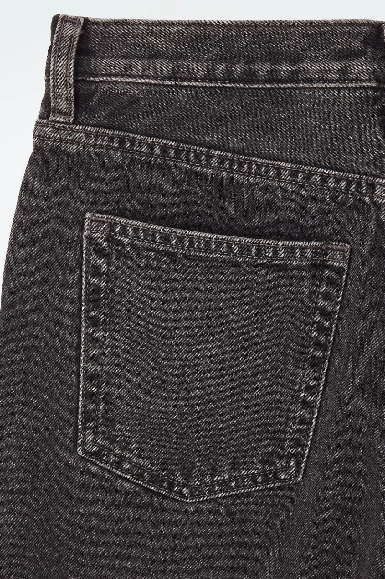 ARCH SCHMAL ZULAUFENDE JEANS