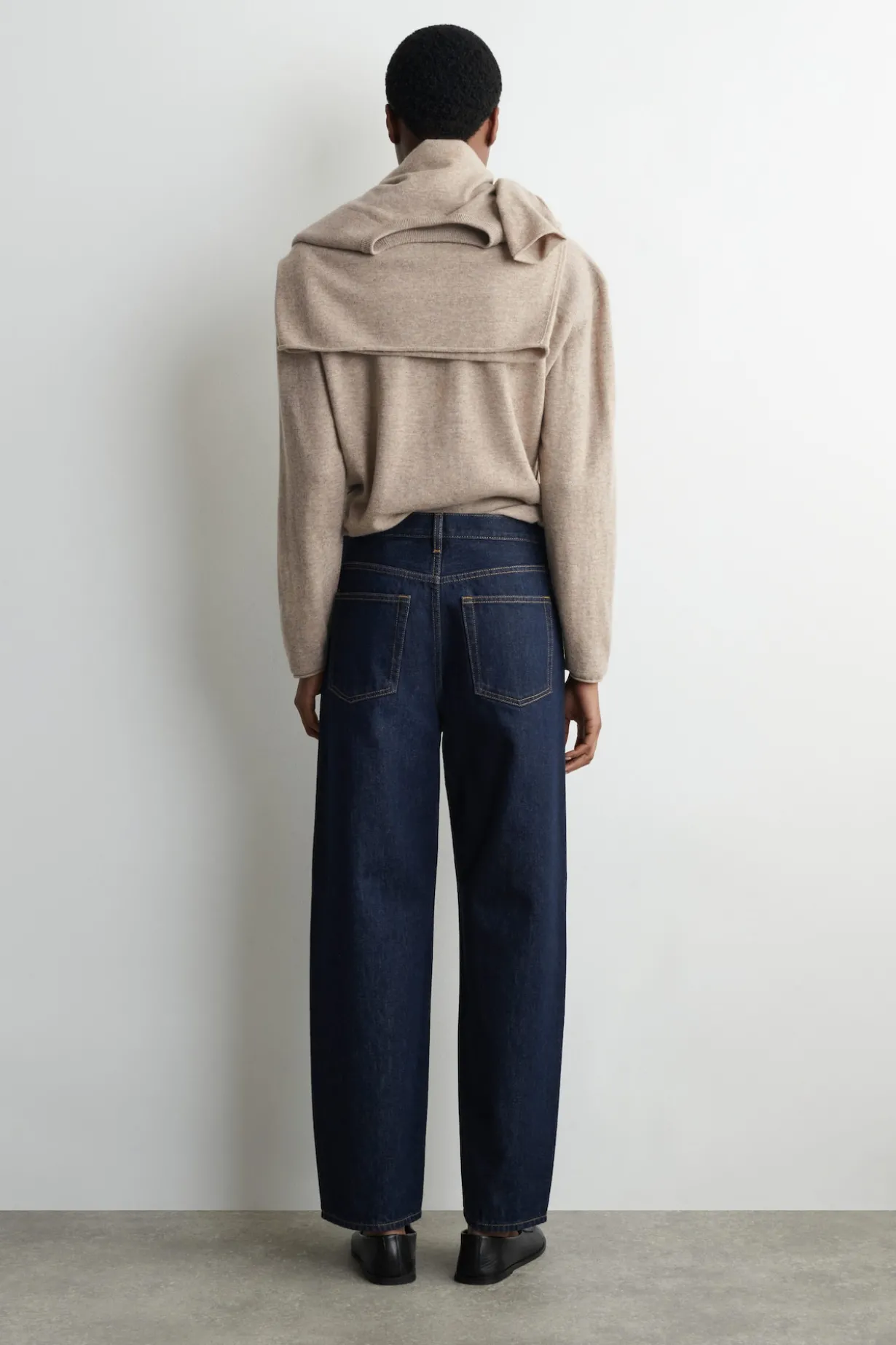 ARCH SCHMAL ZULAUFENDE JEANS