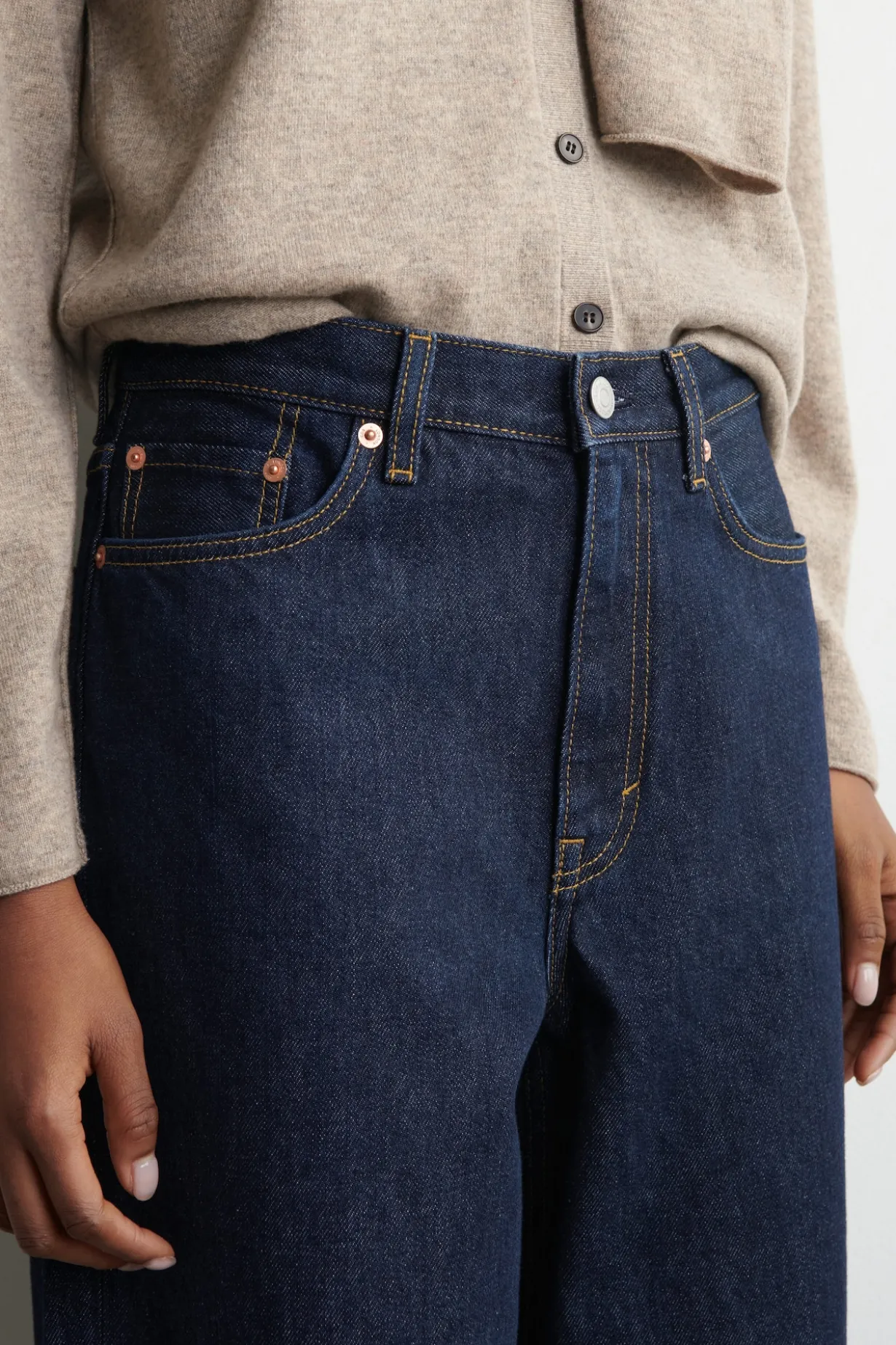 ARCH SCHMAL ZULAUFENDE JEANS