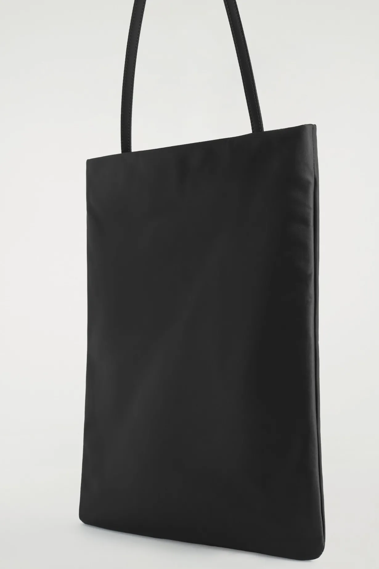 ARCHIVE TOTE BAG - NYLON