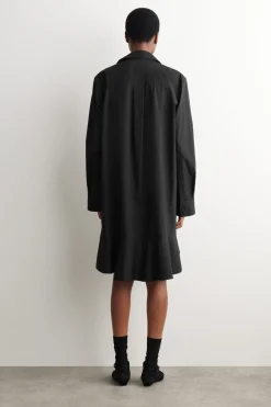 AUSGESTELLTES HEMDKLEID AUS BAUMWOLLE IN MINILÄNGE