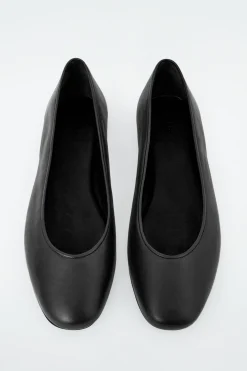 BALLERINAS AUS LEDER