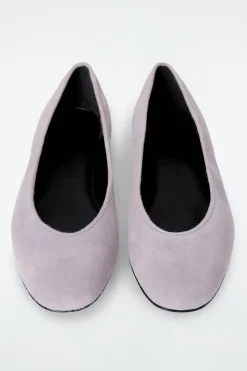 BALLERINAS AUS VELOURSLEDER