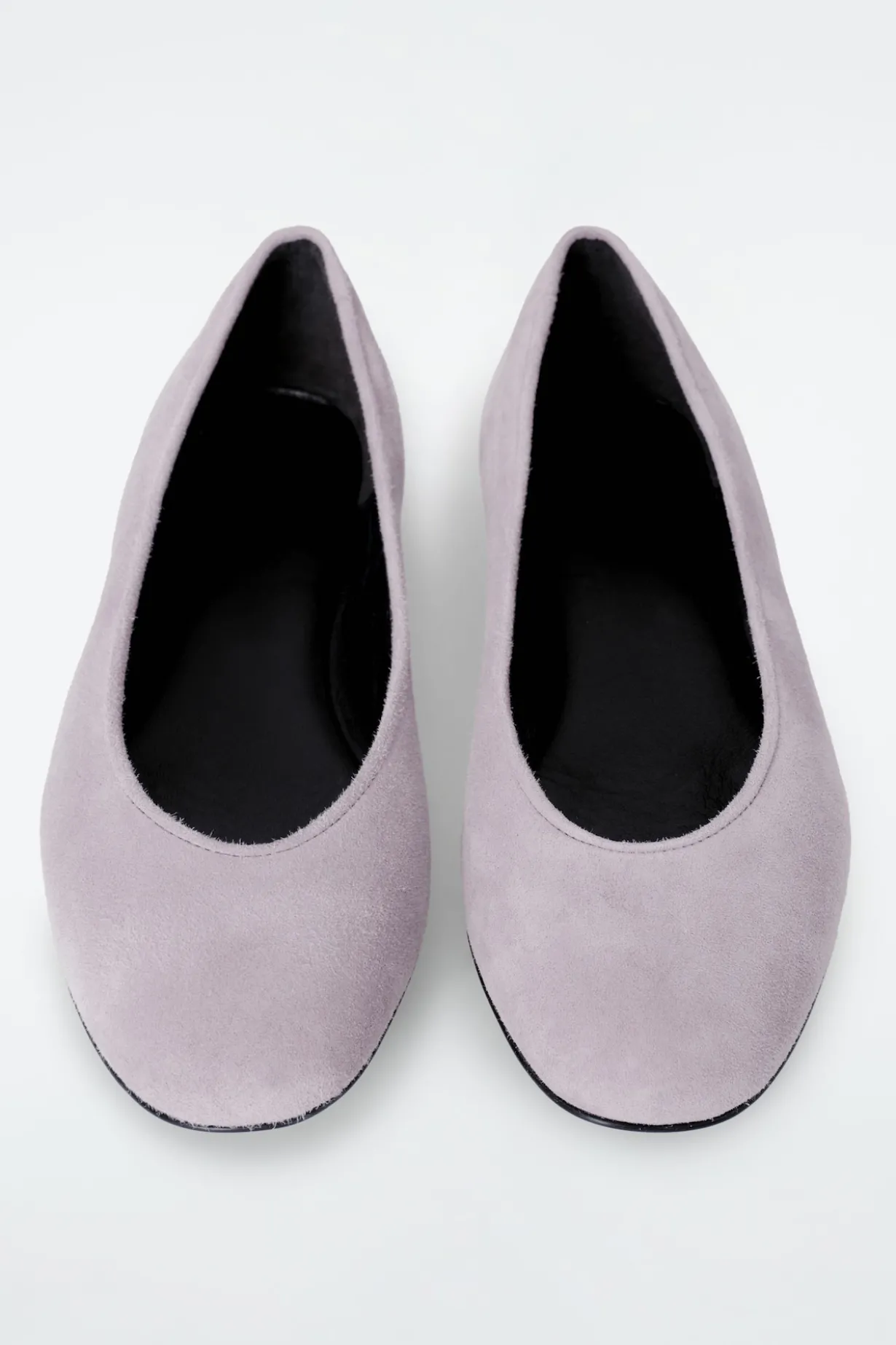 BALLERINAS AUS VELOURSLEDER