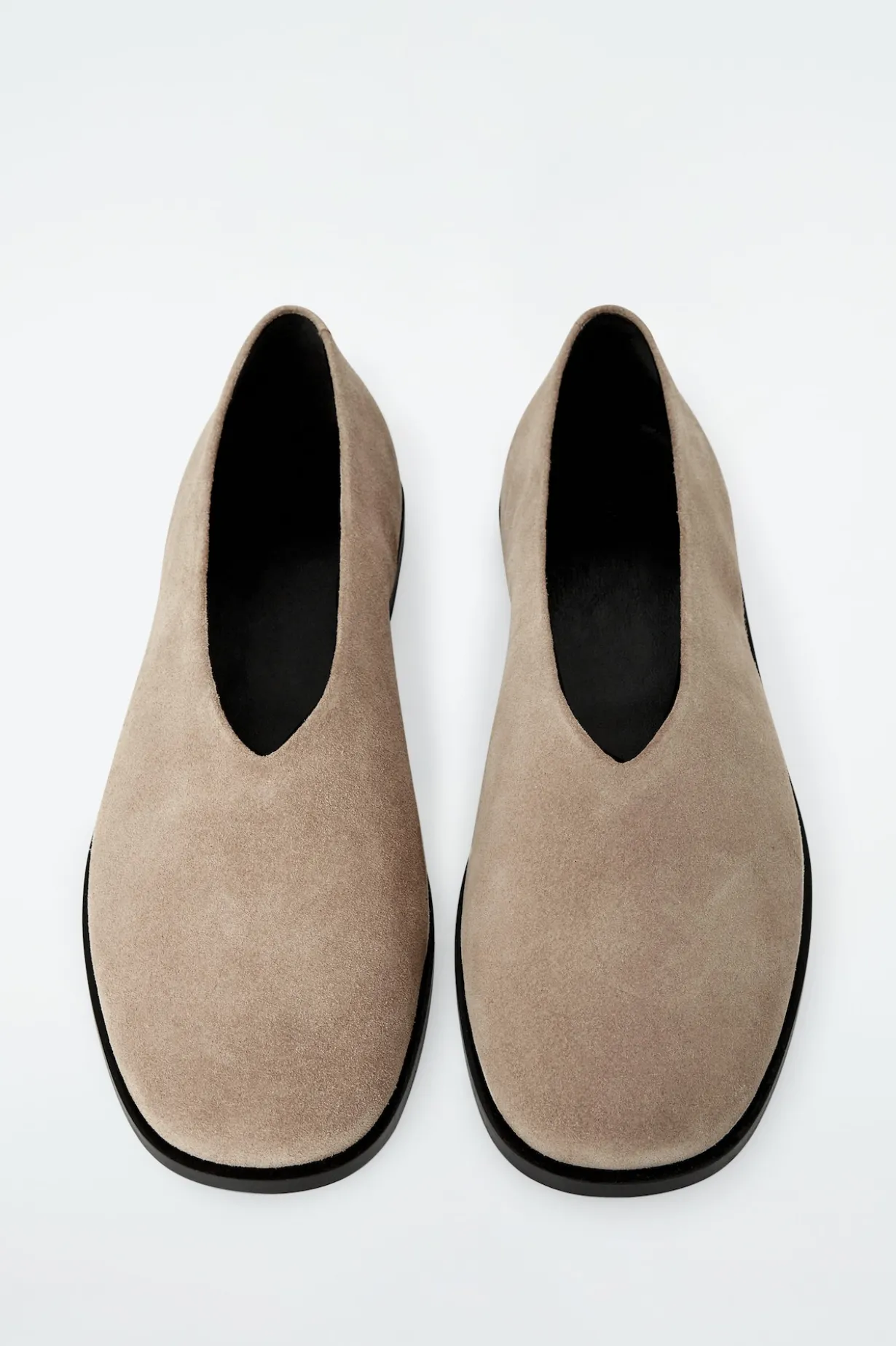 BALLERINAS AUS VELOURSLEDER