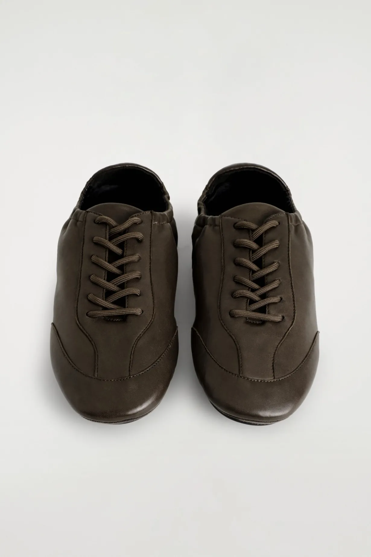 BALLERINA-SNEAKERS AUS LEDER