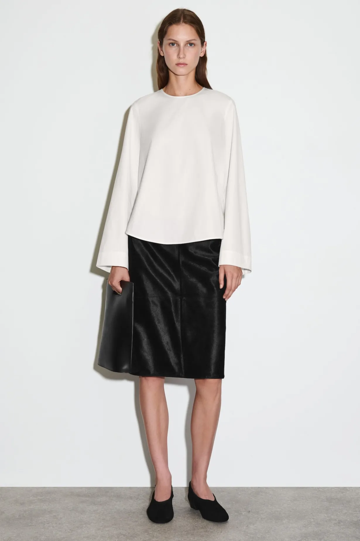 BAUMWOLLBLUSE MIT ABGERUNDETEM SAUM