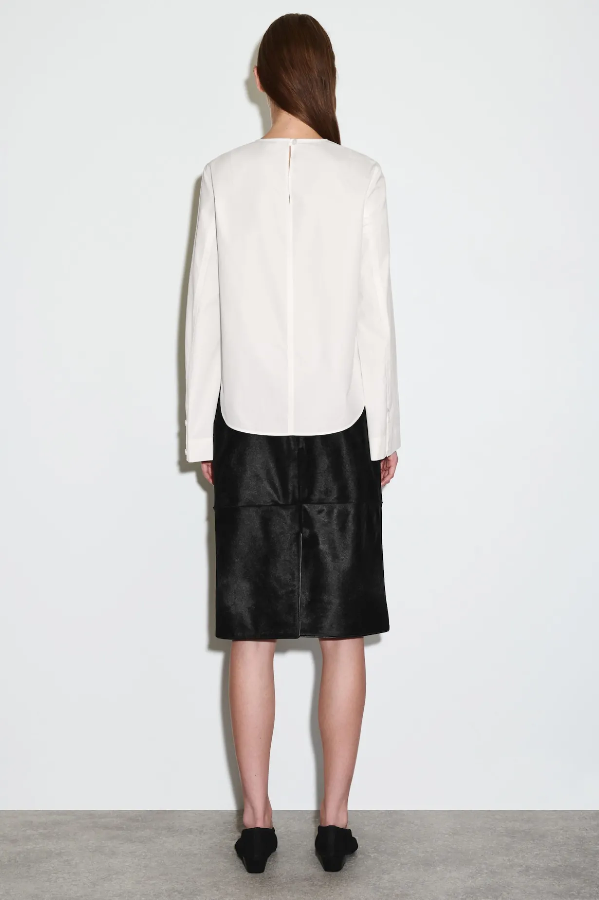BAUMWOLLBLUSE MIT ABGERUNDETEM SAUM