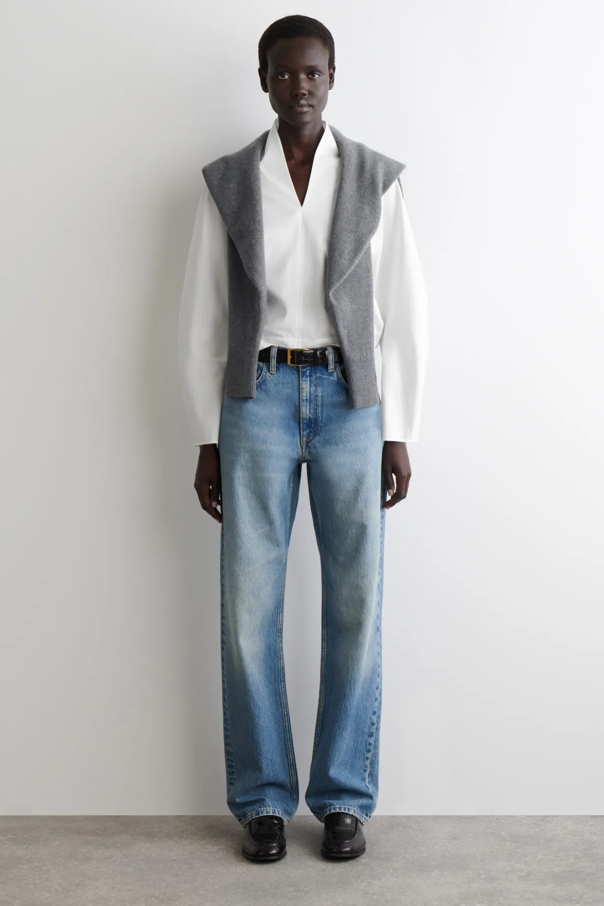 BAUMWOLLBLUSE MIT DRAPIERTEM KRAGEN