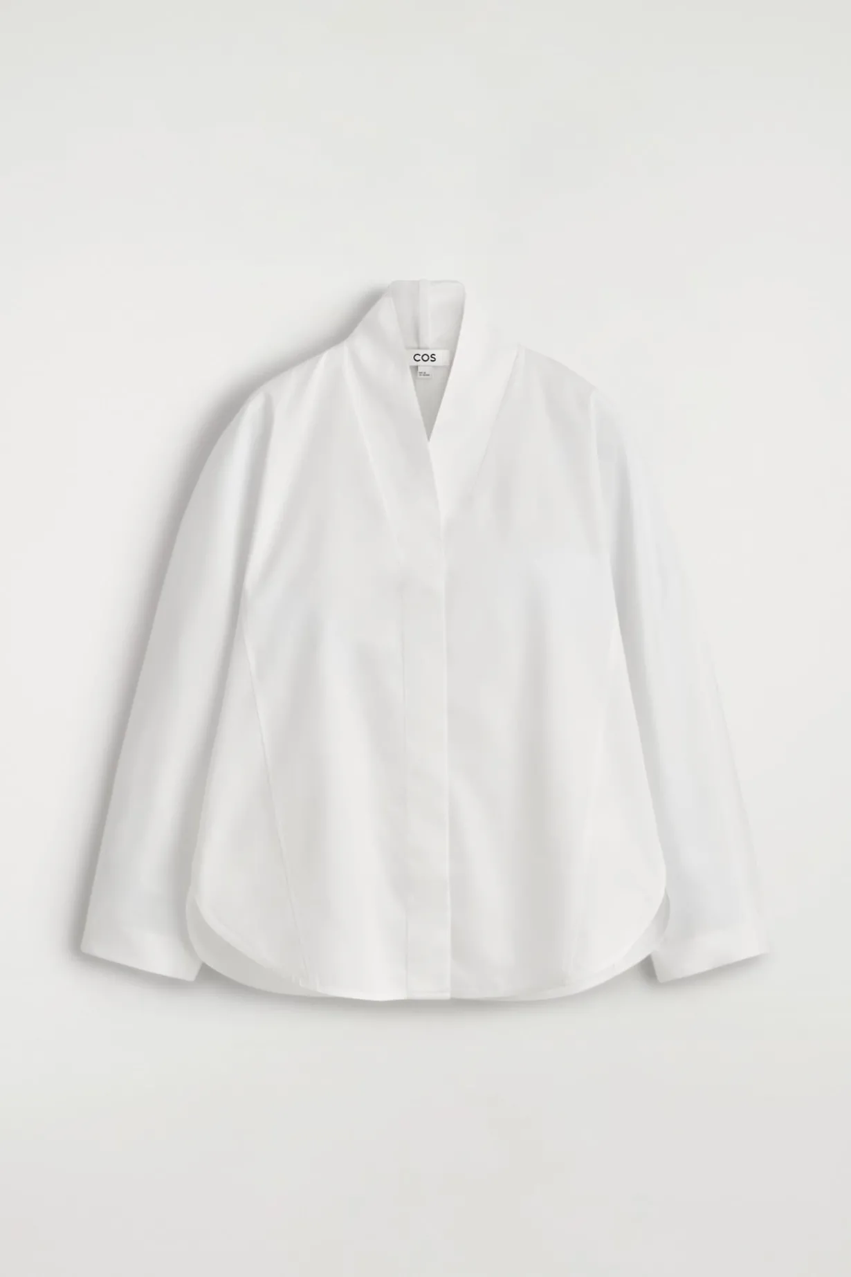 BAUMWOLLBLUSE MIT SCHALKRAGEN