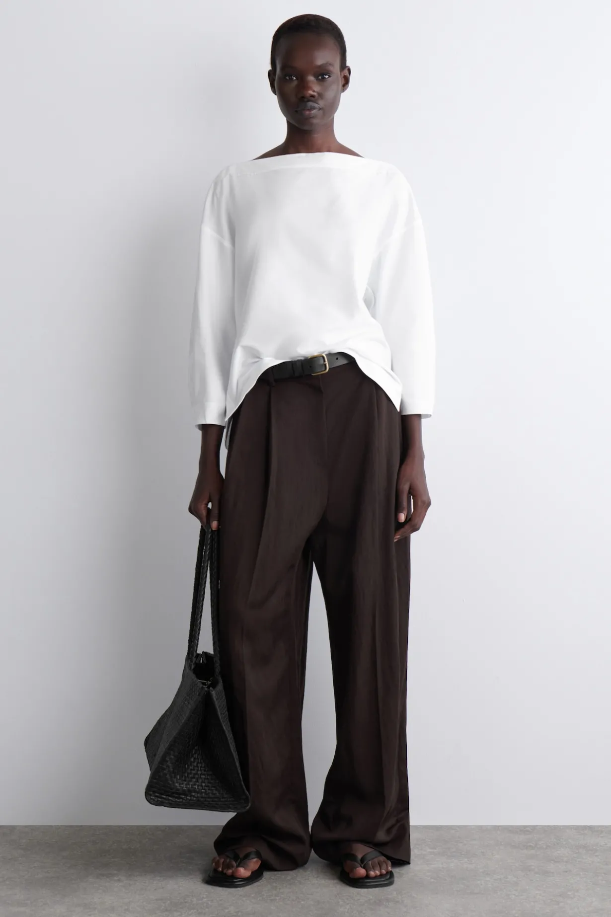 BAUMWOLLBLUSE MIT U-BOOT-AUSSCHNITT