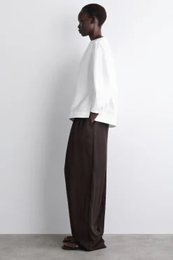 BAUMWOLLBLUSE MIT U-BOOT-AUSSCHNITT