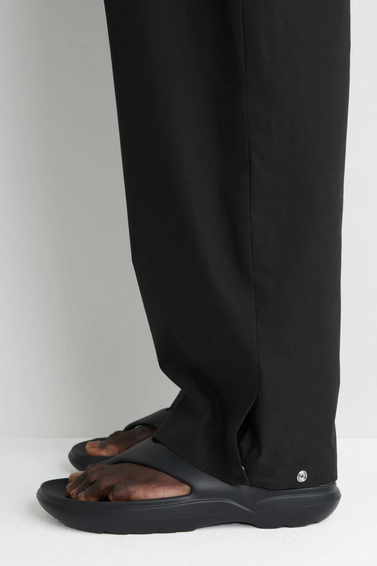 BAUMWOLLHOSE MIT BARREL-BEIN