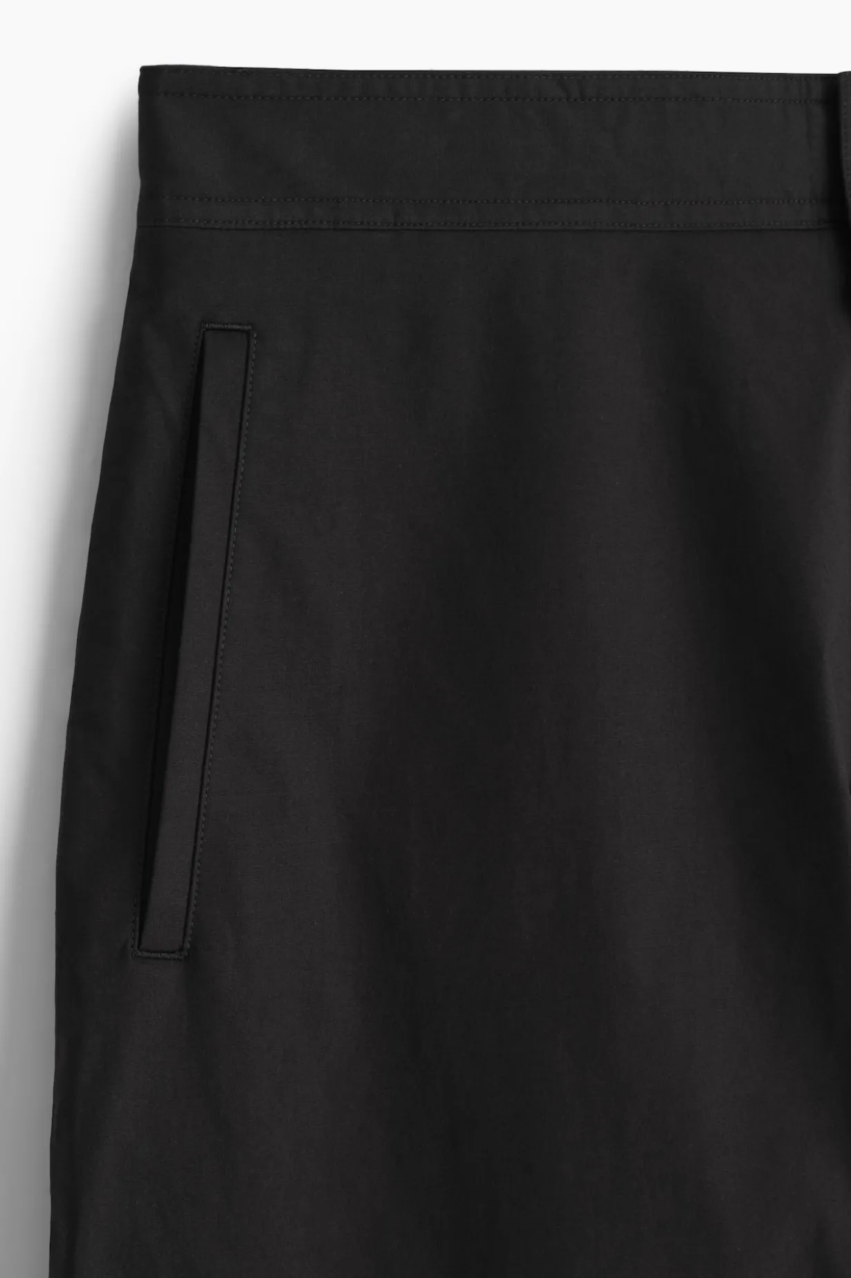 BAUMWOLLHOSE MIT BARREL-BEIN
