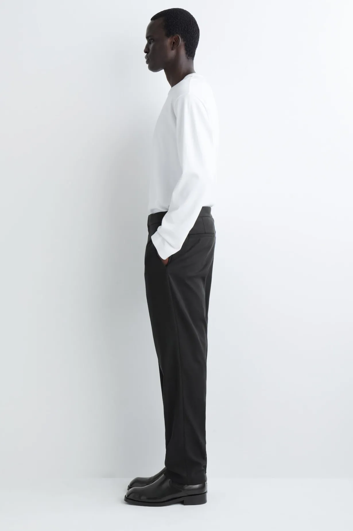 BAUMWOLLHOSE MIT SCHMALEM BEIN
