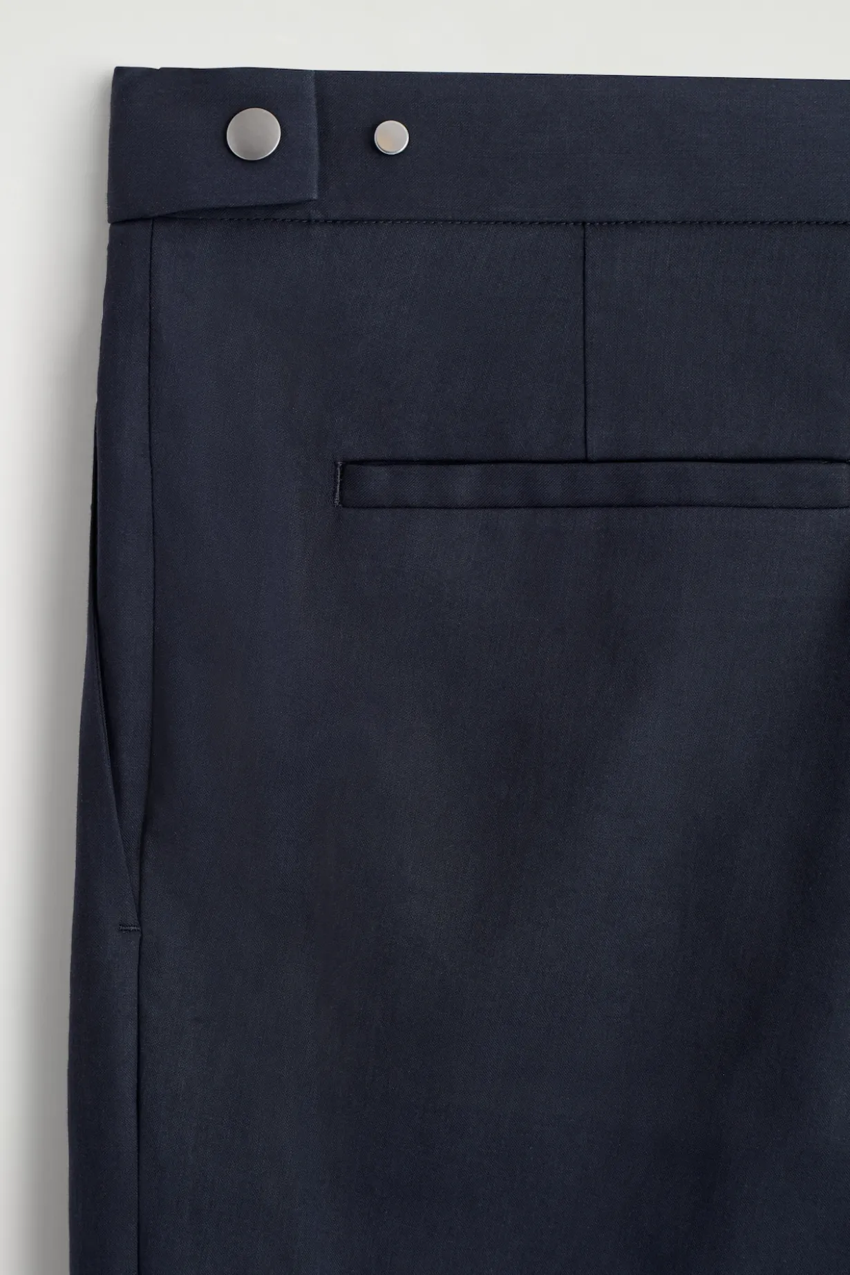 BAUMWOLLHOSE MIT SCHMALEM BEIN