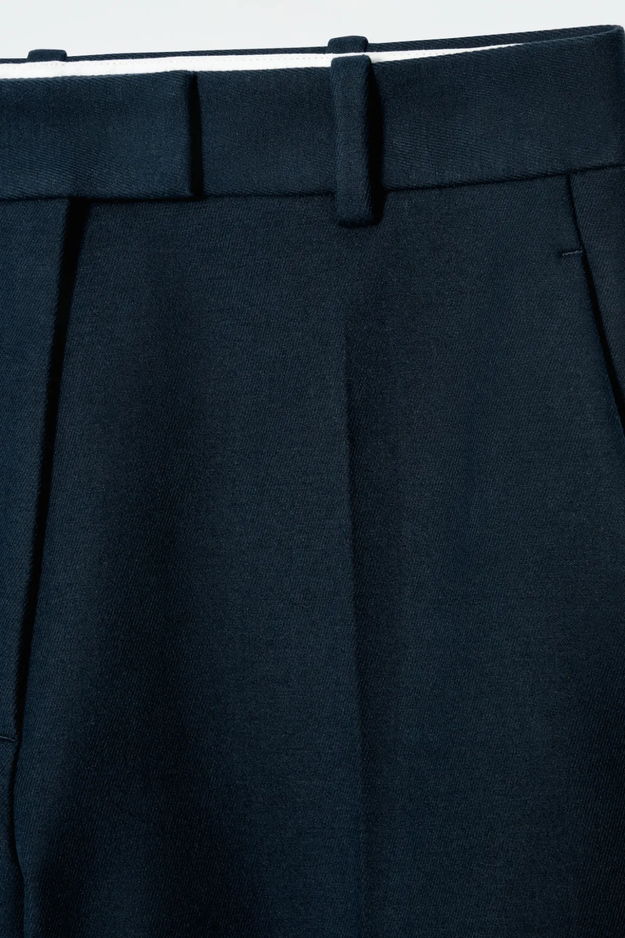 BAUMWOLLHOSE MIT SCHMALEM BEIN