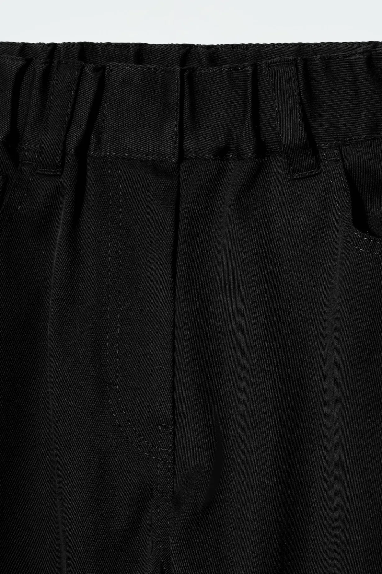 BAUMWOLLHOSE MIT WEITEM BEIN