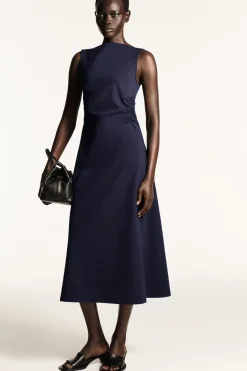 BAUMWOLLJERSEY-MIDIKLEID MIT RÜSCHEN AN DER TAILLE