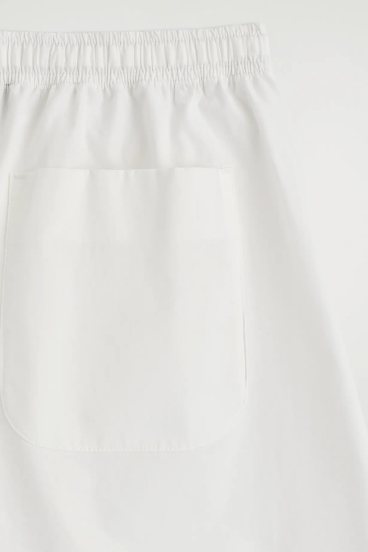 BAUMWOLLSHORTS MIT KORDELZUG