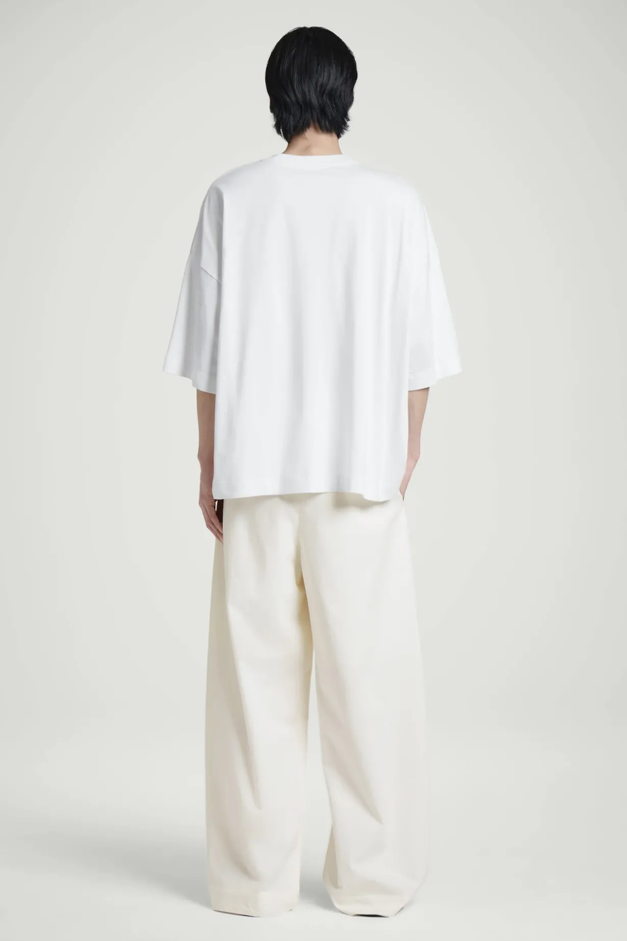 BESONDERS WEITES OVERSIZED-T-SHIRT AUS BAUMWOLLE