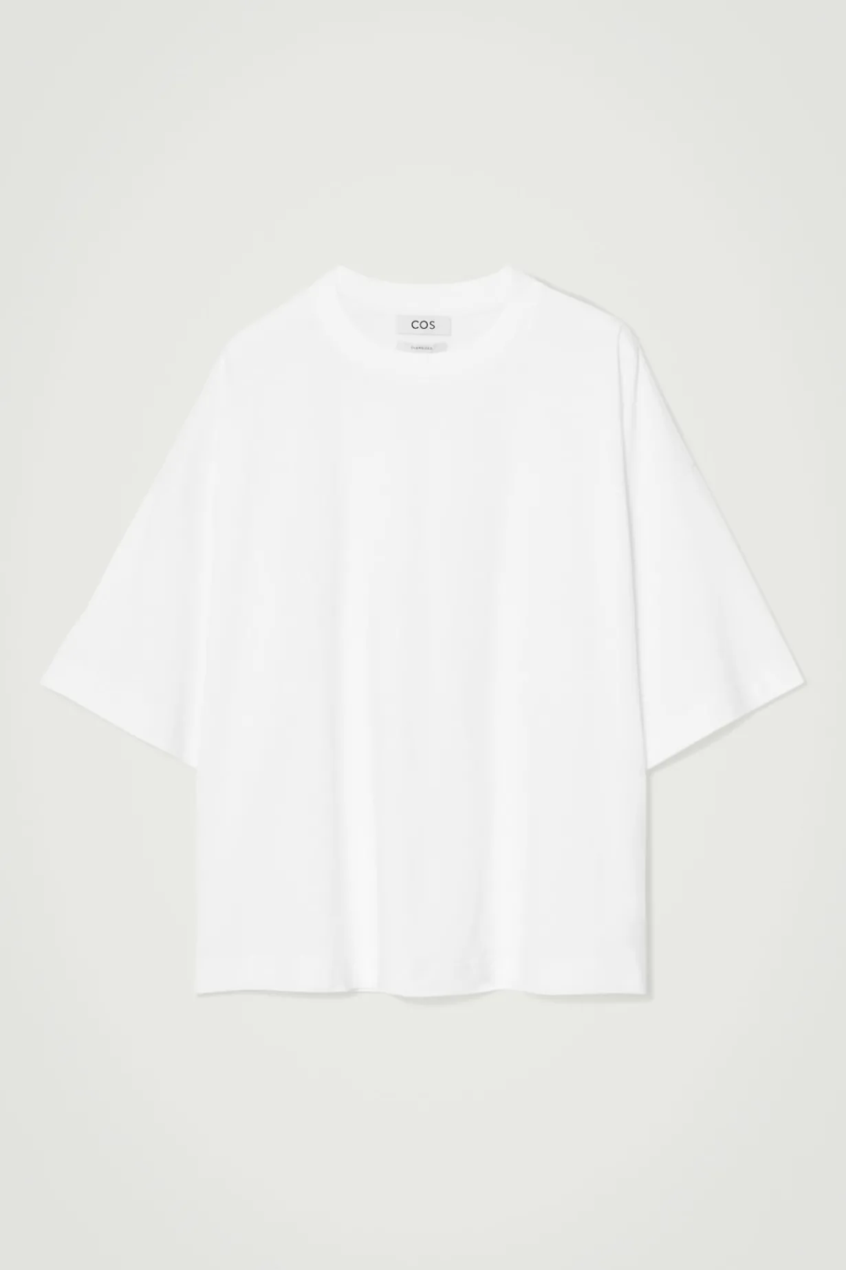 BESONDERS WEITES OVERSIZED-T-SHIRT AUS BAUMWOLLE