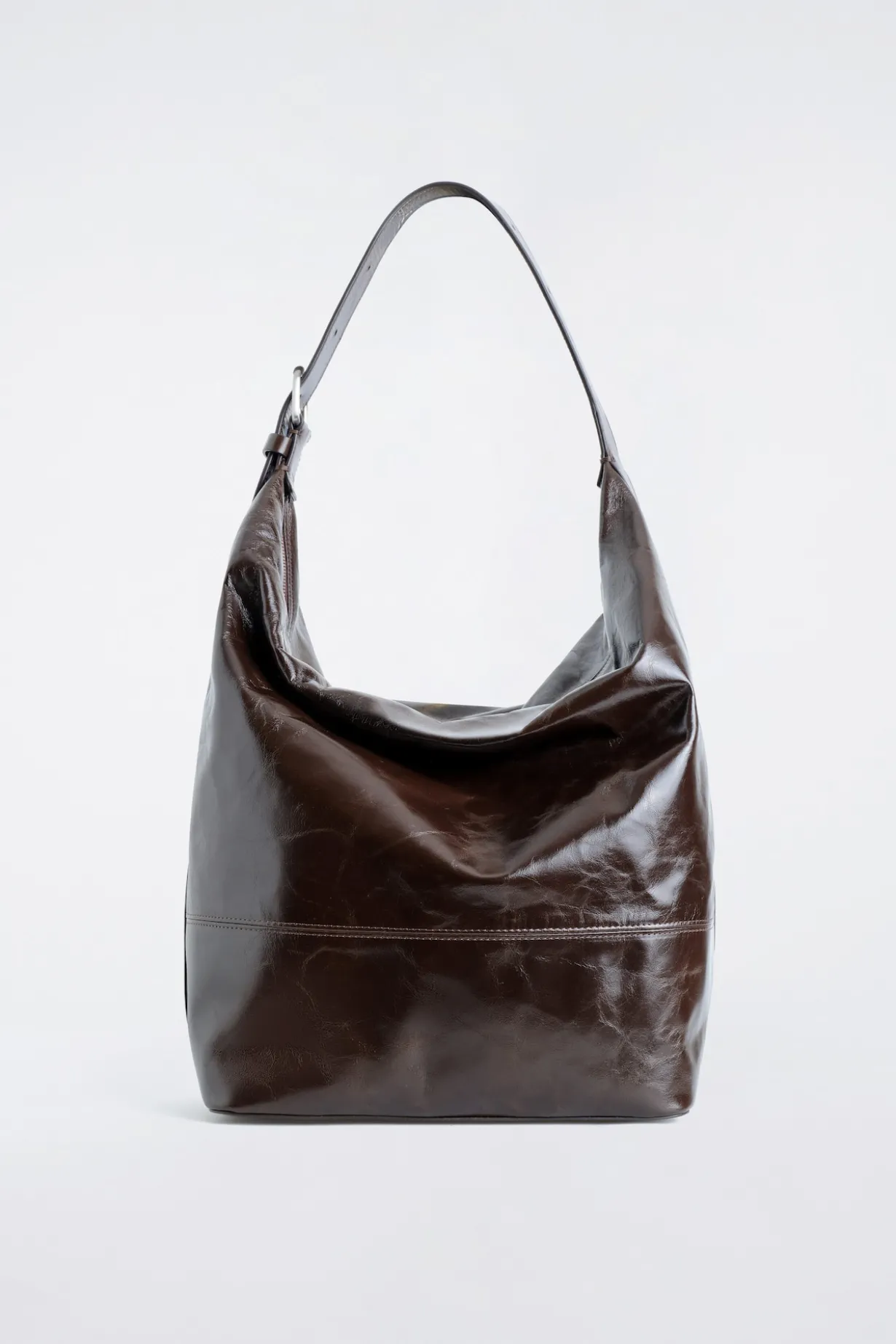 BEUTELTASCHE AUS LEDER MIT SCHNALLE