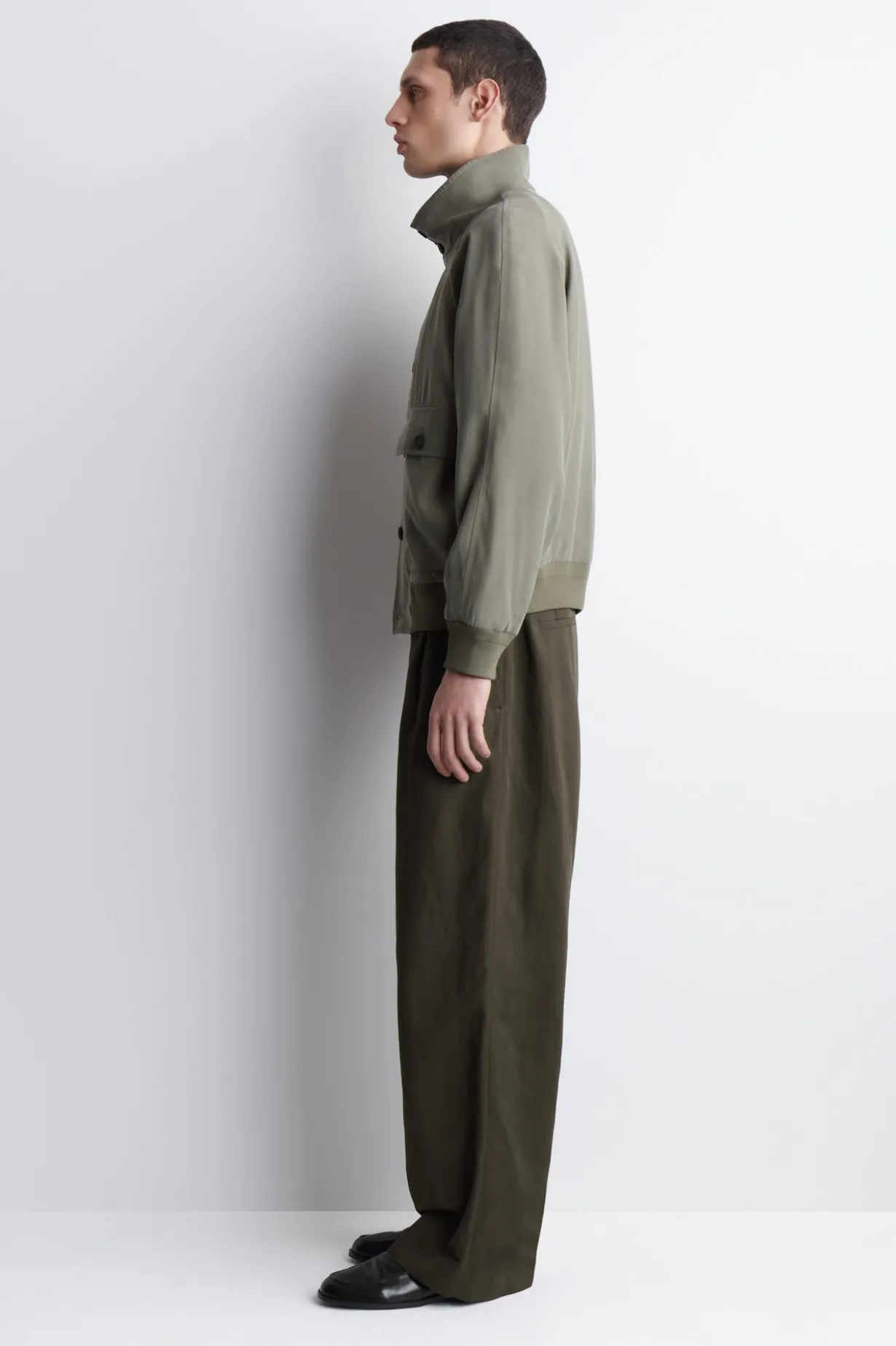 BLOUSONJACKE AUS TWILL MIT STEHKRAGEN