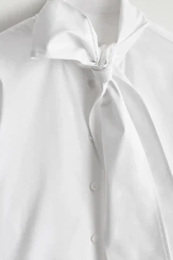BLUSE AUS BAUMWOLLE MIT SCHLEIFENDETAIL