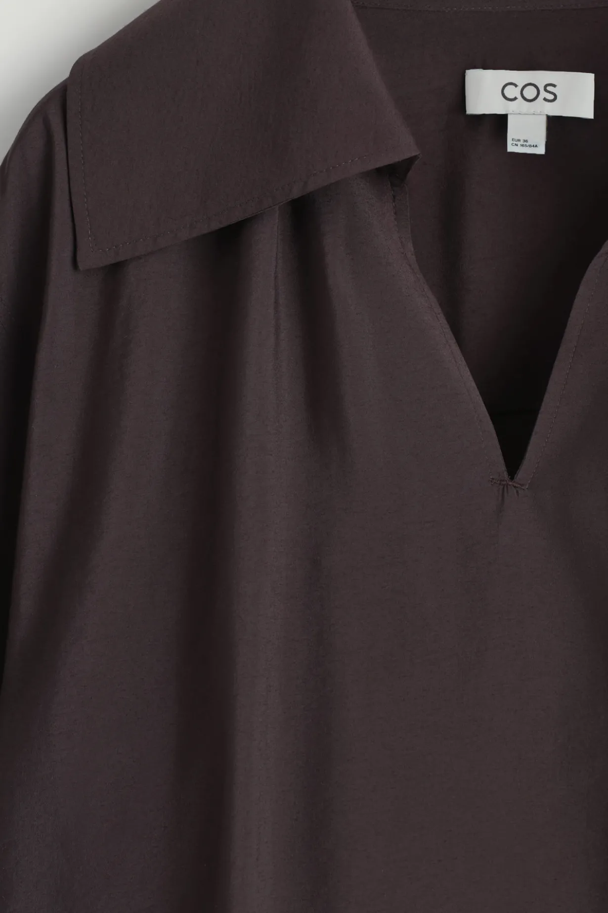BLUSE AUS MODAL MIT BREITEM KRAGEN