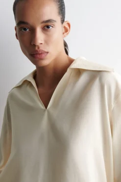 BLUSE AUS MODAL MIT BREITEM KRAGEN