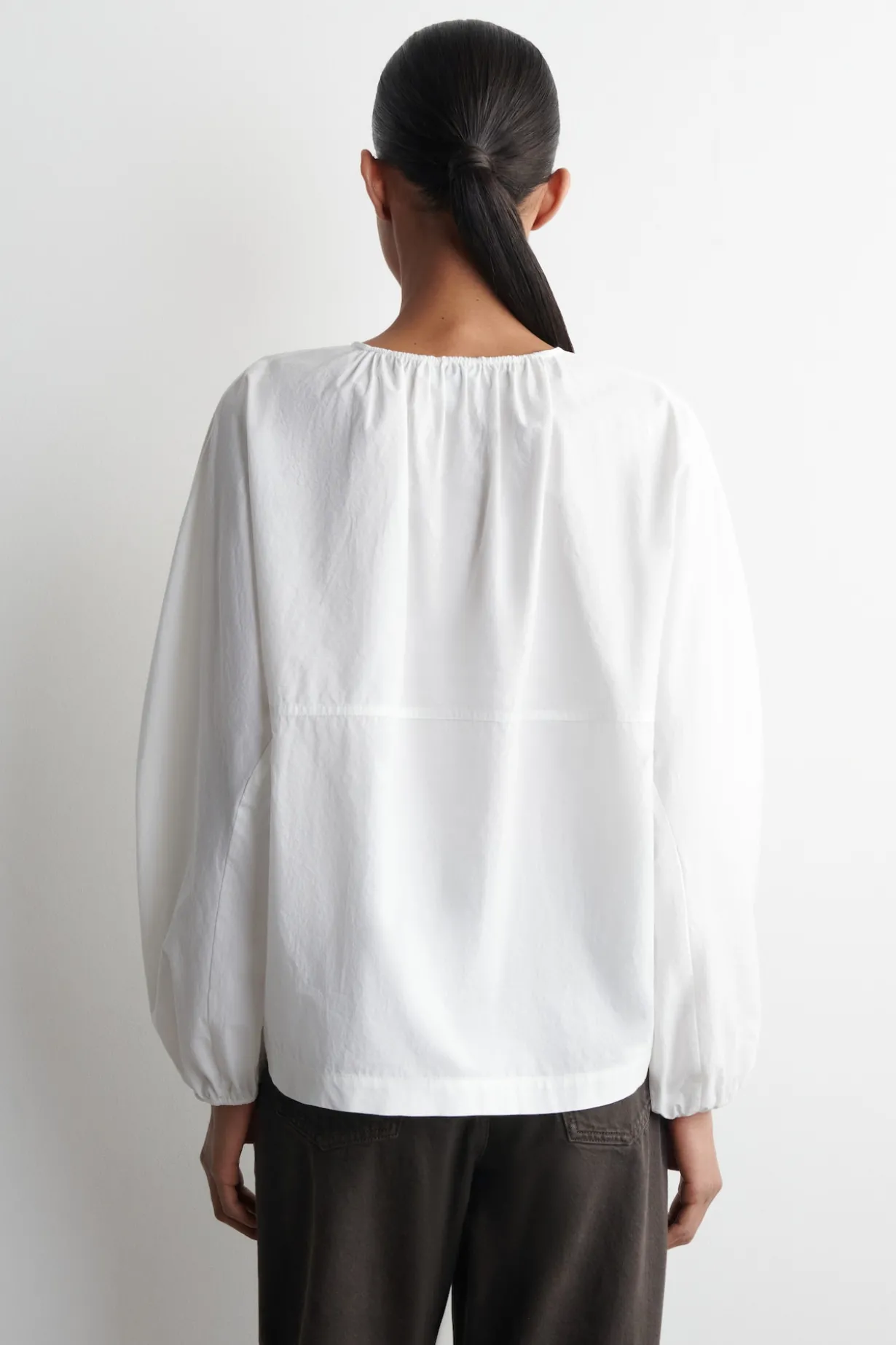 BLUSE AUS PIMA-BAUMWOLLE MIT FALTEN