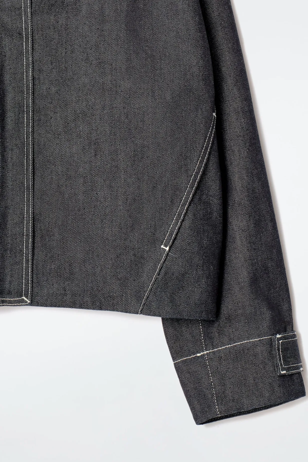 BOMBERJACKE AUS DENIM
