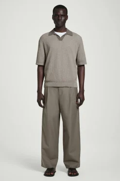 BOUCLÉ-POLOSHIRT MIT LOCHSTRICKMUSTER