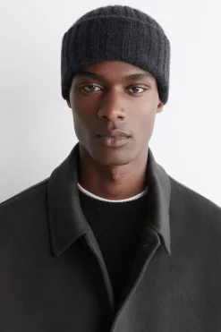 BREIT GERIPPTE STRICK-BEANIE AUS KASCHMIR