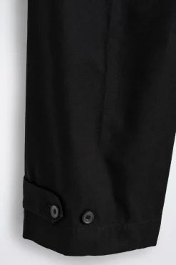 CHINOHOSE AUS BAUMWOLL-CANVAS MIT GERADEM BEIN