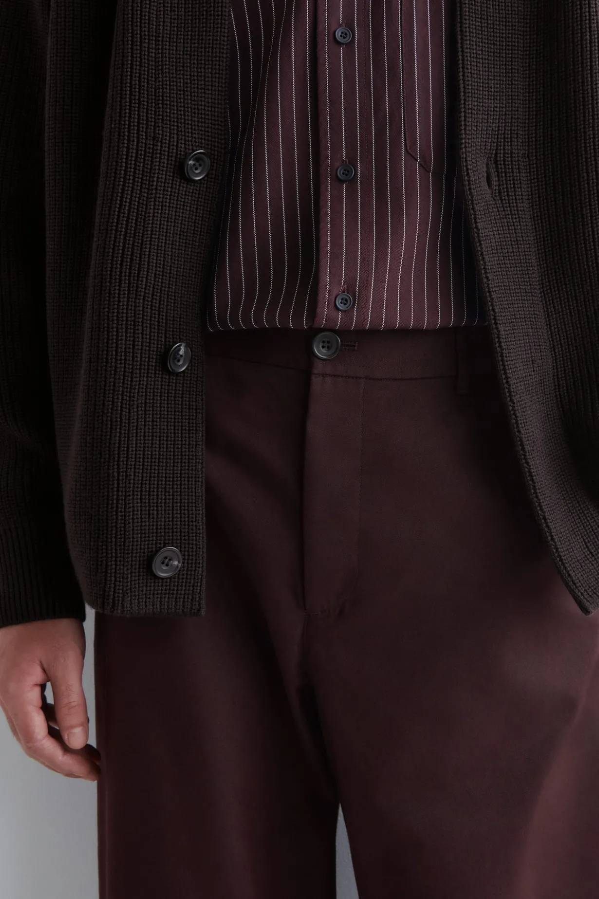 CHINOHOSE AUS BAUMWOLLE MIT GERADEM BEIN