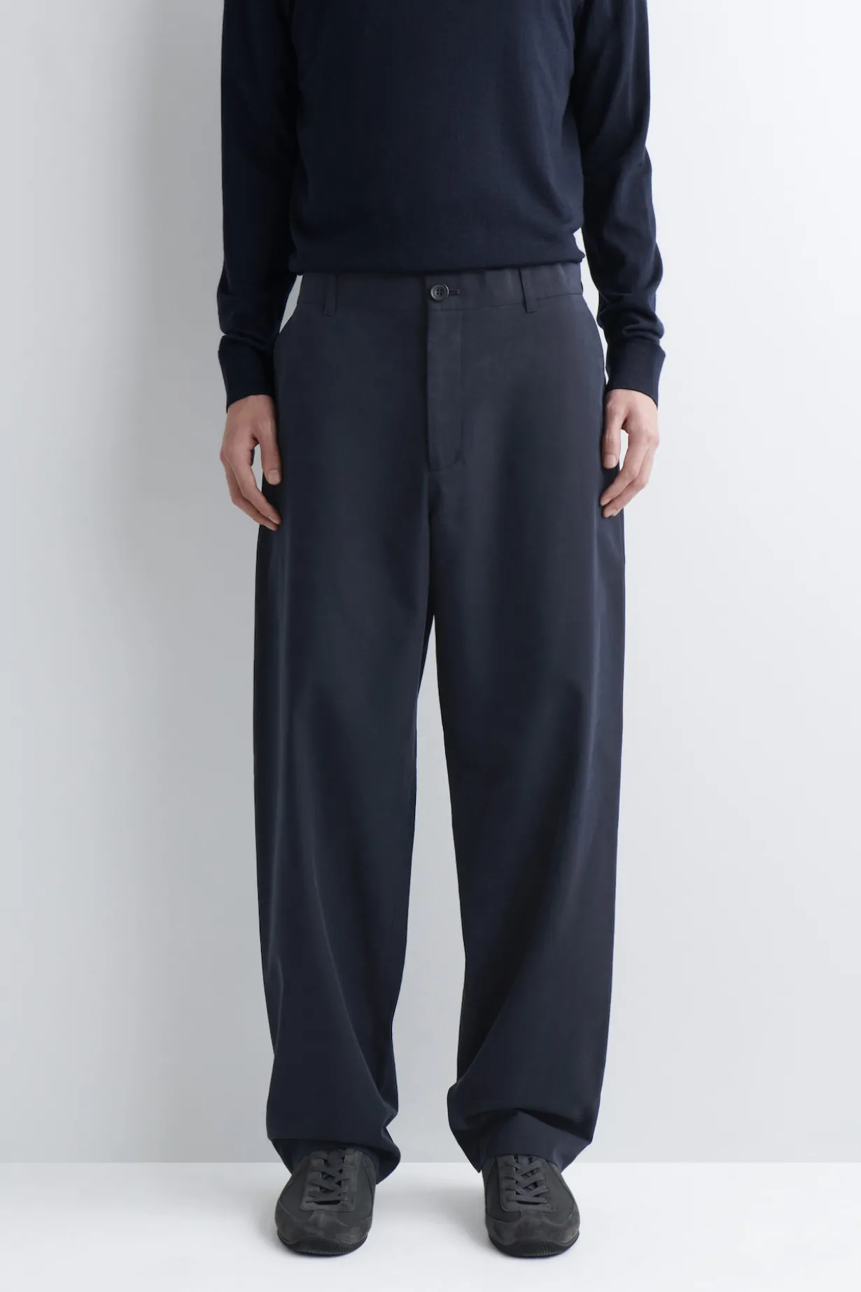 CHINOHOSE AUS BAUMWOLLE MIT GERADEM BEIN