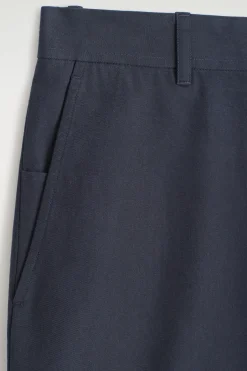 CHINOHOSE AUS BAUMWOLLE MIT GERADEM BEIN