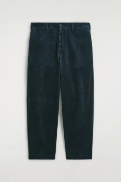 CORDHOSE MIT SCHMAL ZULAUFENDEM BEIN