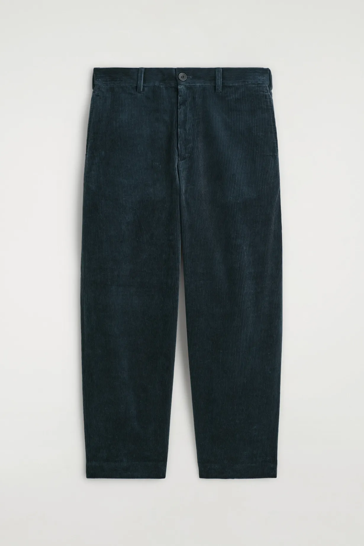CORDHOSE MIT SCHMAL ZULAUFENDEM BEIN