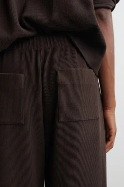CORDHOSE MIT WEITEM BEIN