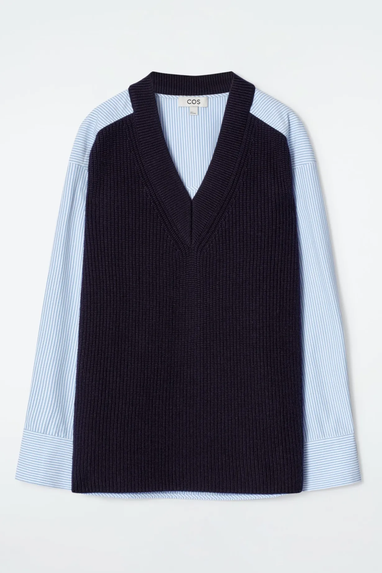 DEKONSTRUIERTER WOLLPULLOVER MIT POPELINE