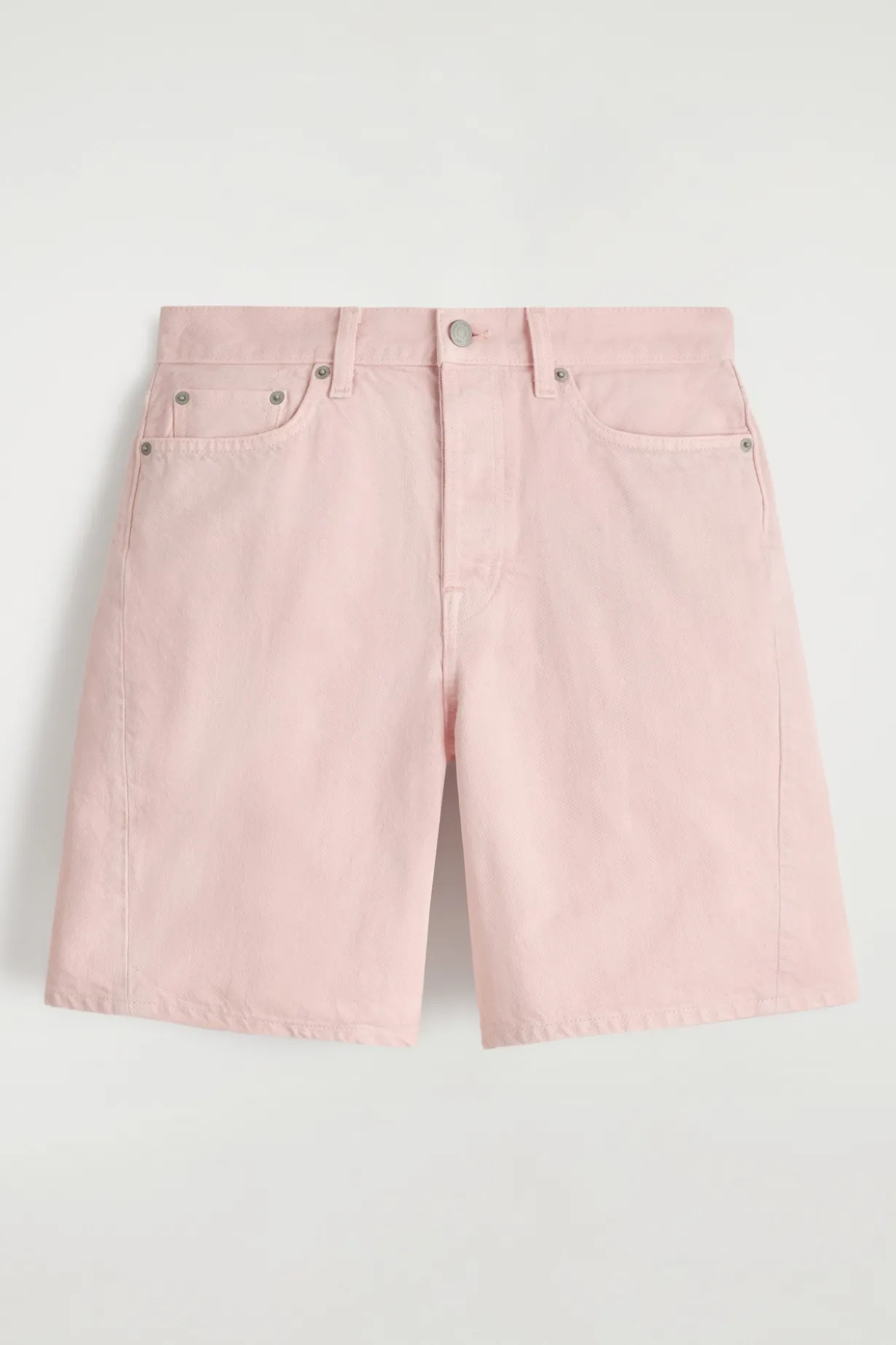 DENIMSHORTS MIT GERADEM BEIN